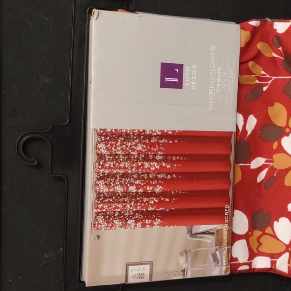 NEW LUSH DECOR WEEPING FLOWER ONE SHOWER  72"X72" RED BACKGROUND - Picture 4 of 7